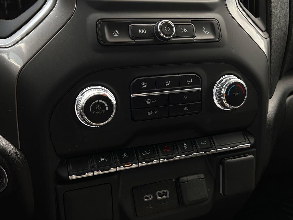 GMC Sierra 1500 Pro Crew Cab Short Box 2WD 2024