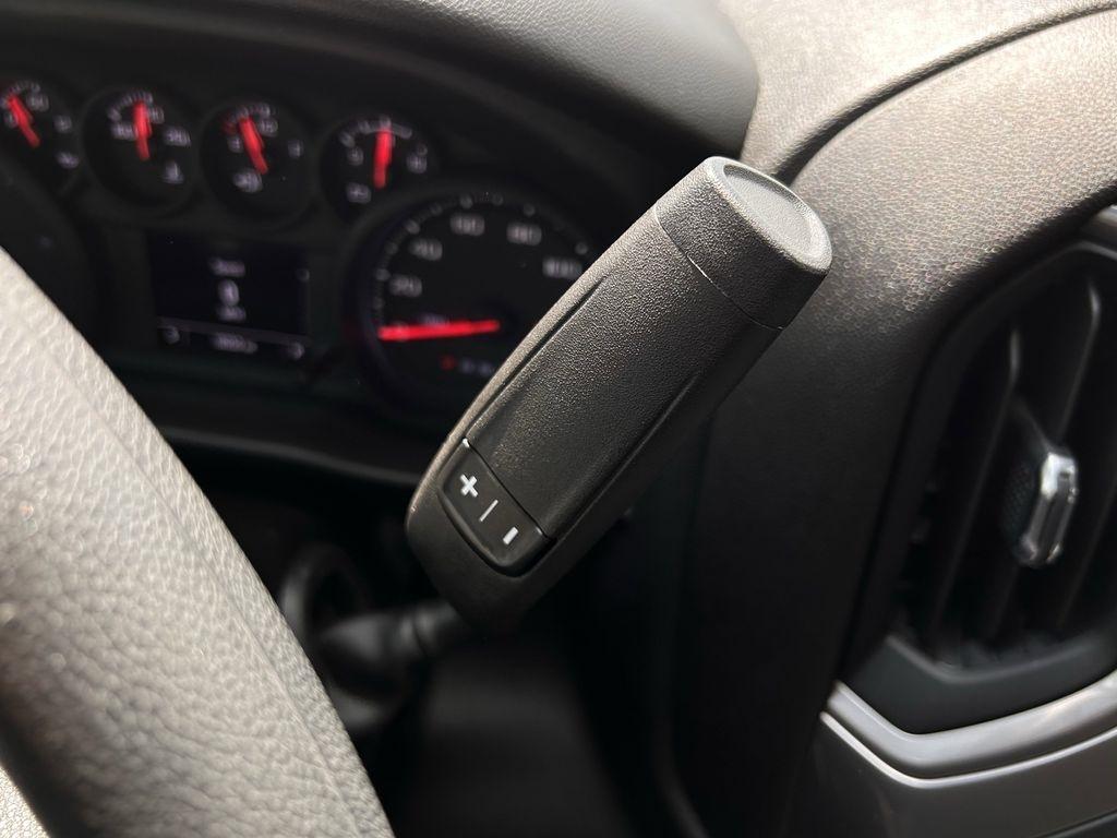 GMC Sierra 1500 Pro Crew Cab Short Box 2WD 2024