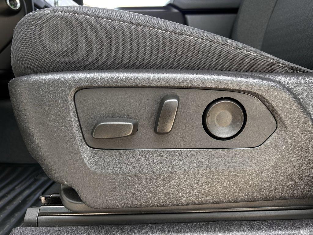 GMC Sierra 1500 Pro Crew Cab Short Box 2WD 2024