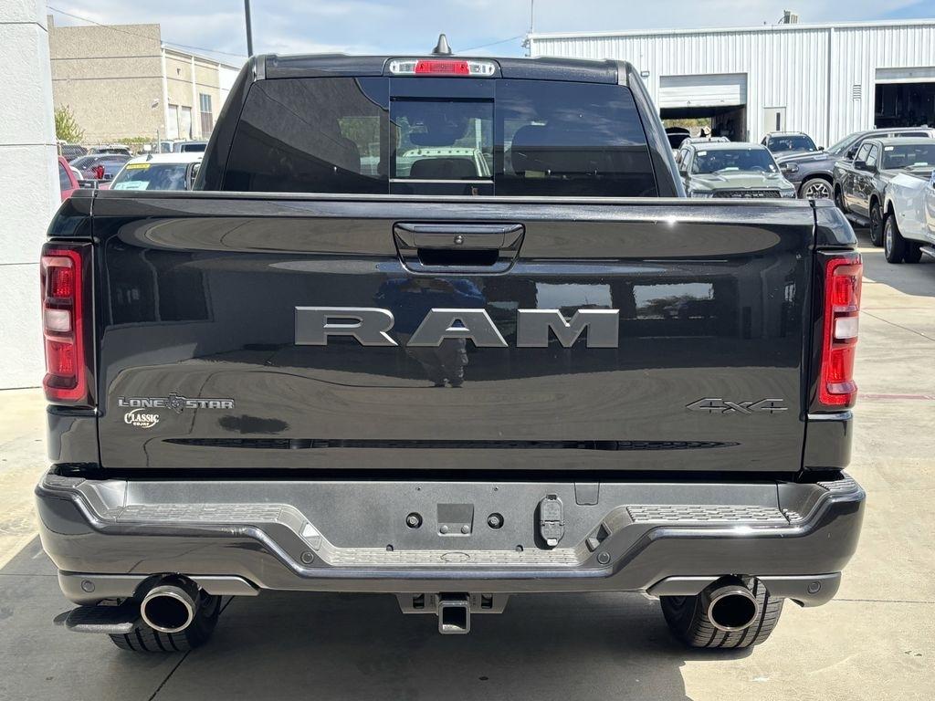 RAM 1500 Big Horn Crew Cab SWB 4WD 2026