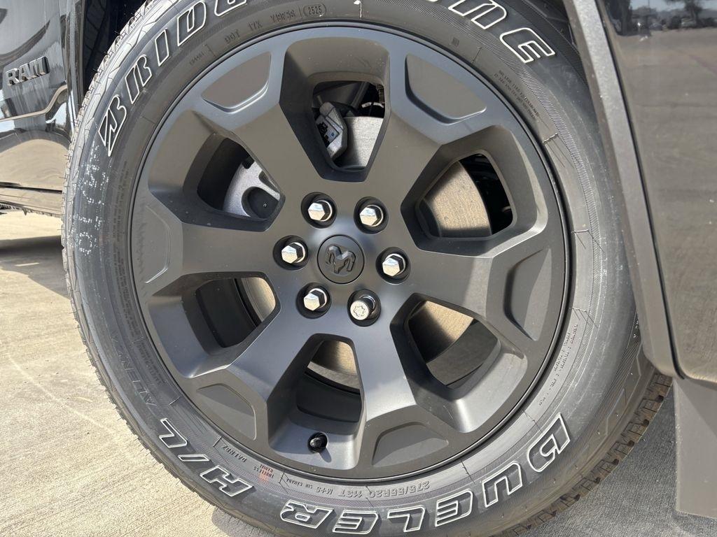 RAM 1500 Big Horn Crew Cab SWB 4WD 2026