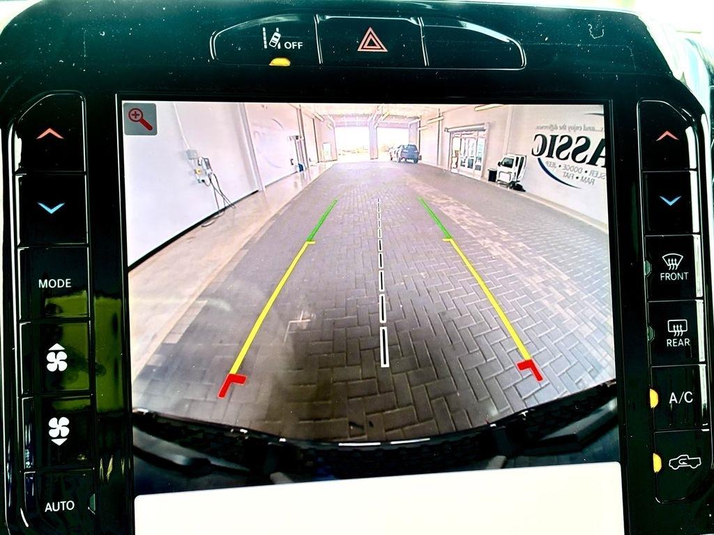 RAM 1500 Big Horn Crew Cab SWB 4WD 2026