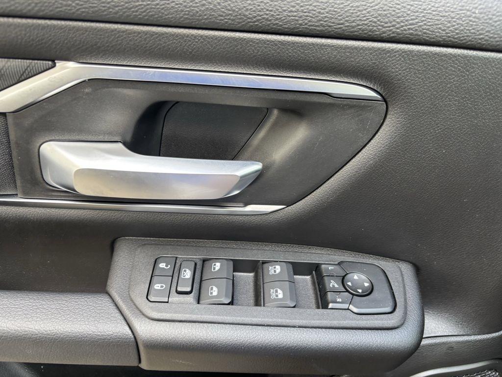 RAM 1500 Big Horn Crew Cab SWB 4WD 2026