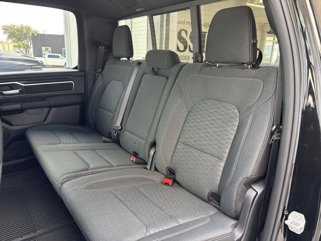 RAM 1500 Big Horn Crew Cab SWB 4WD 2026