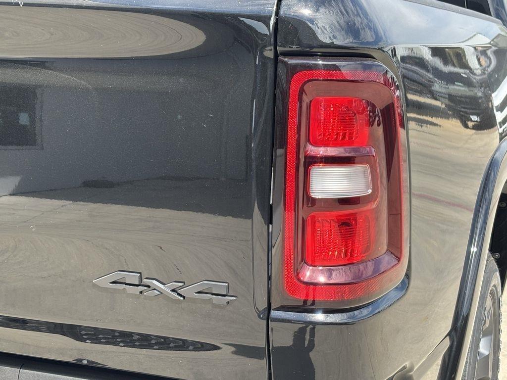 RAM 1500 Big Horn Crew Cab SWB 4WD 2026