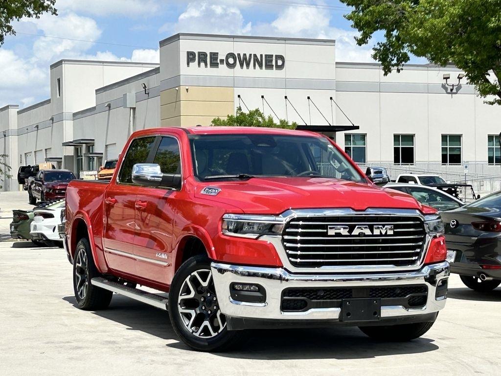RAM 1500 Laramie Crew Cab SWB 4WD 2025