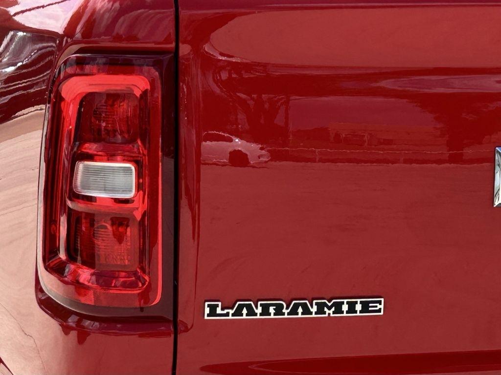 RAM 1500 Laramie Crew Cab SWB 4WD 2025