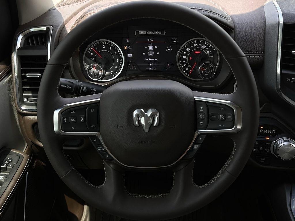 RAM 1500 Laramie Crew Cab SWB 4WD 2025