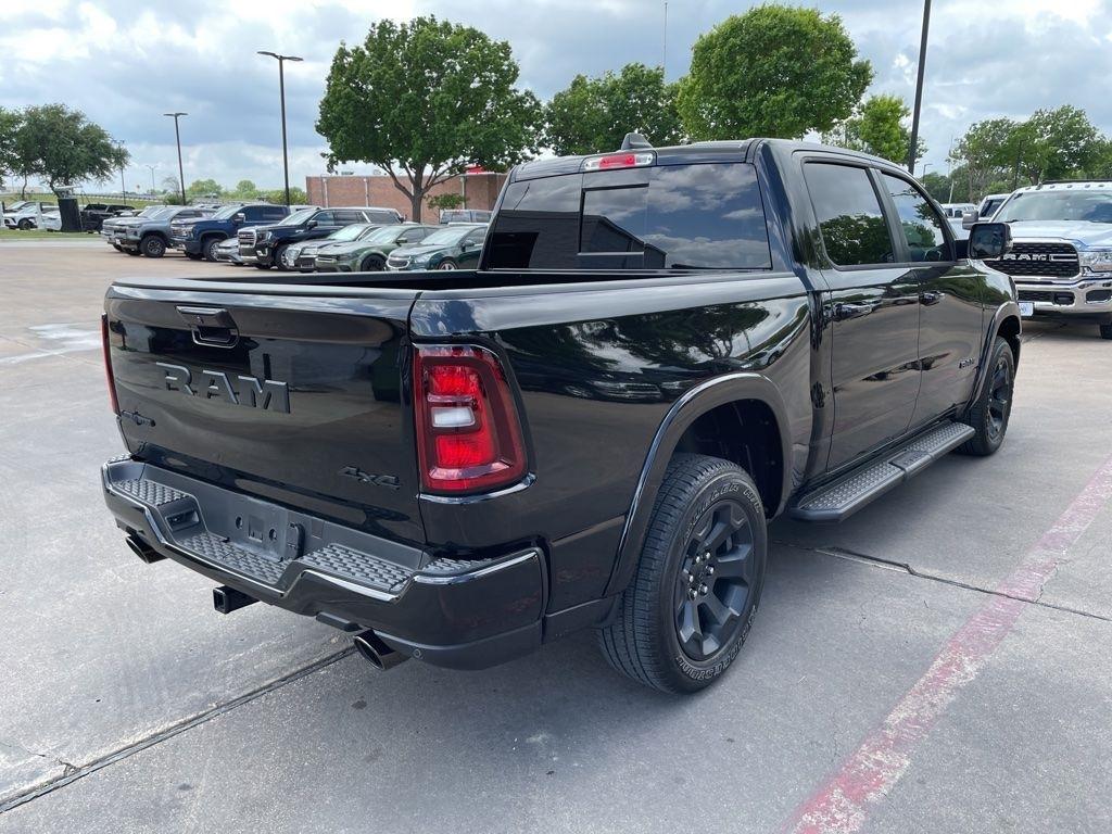 RAM 1500 Big Horn Crew Cab SWB 4WD 2026