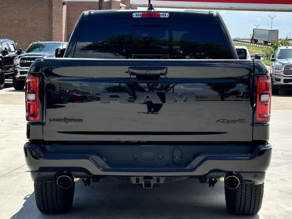 RAM 1500 Big Horn Crew Cab SWB 4WD 2026