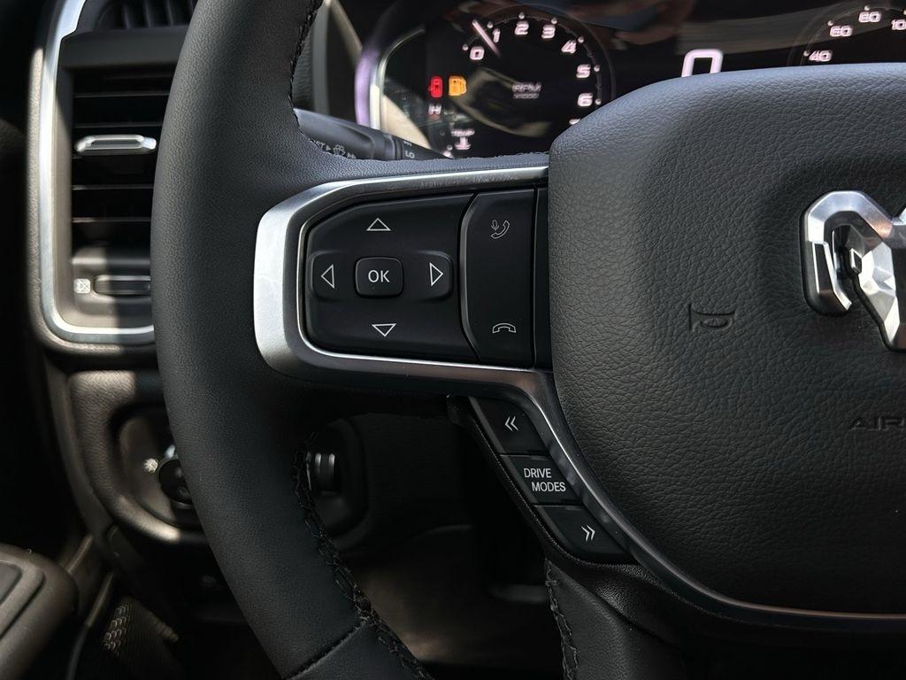 RAM 1500 Big Horn Crew Cab SWB 4WD 2026