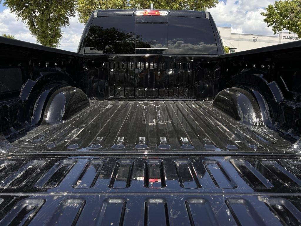 RAM 1500 Big Horn Crew Cab SWB 4WD 2026