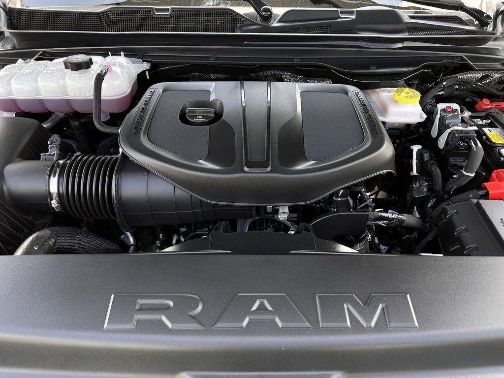 RAM 1500 Big Horn Crew Cab SWB 4WD 2026