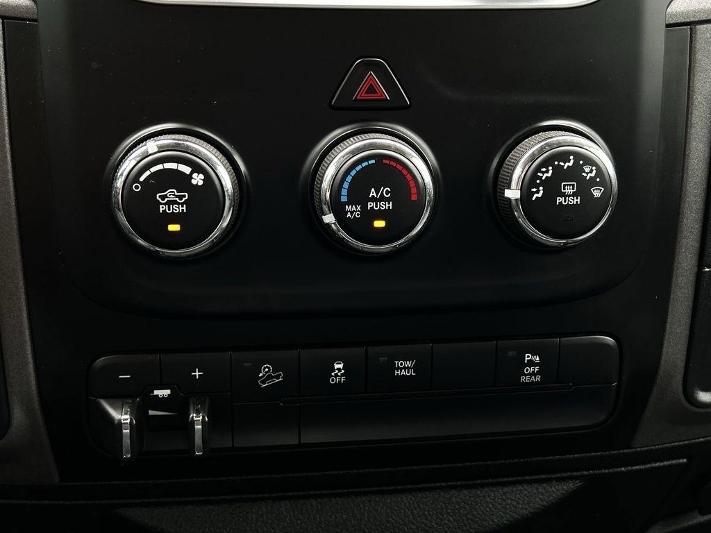 RAM 2500 Tradesman Crew Cab SWB 4WD 2018