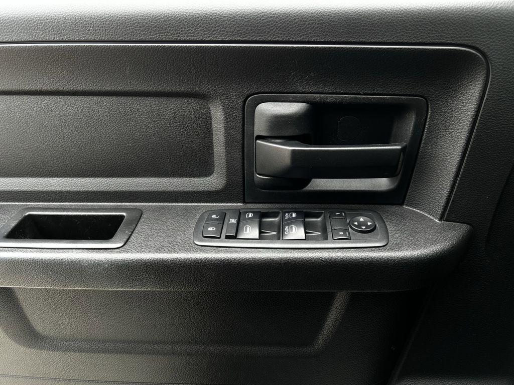 RAM 2500 Tradesman Crew Cab SWB 4WD 2018