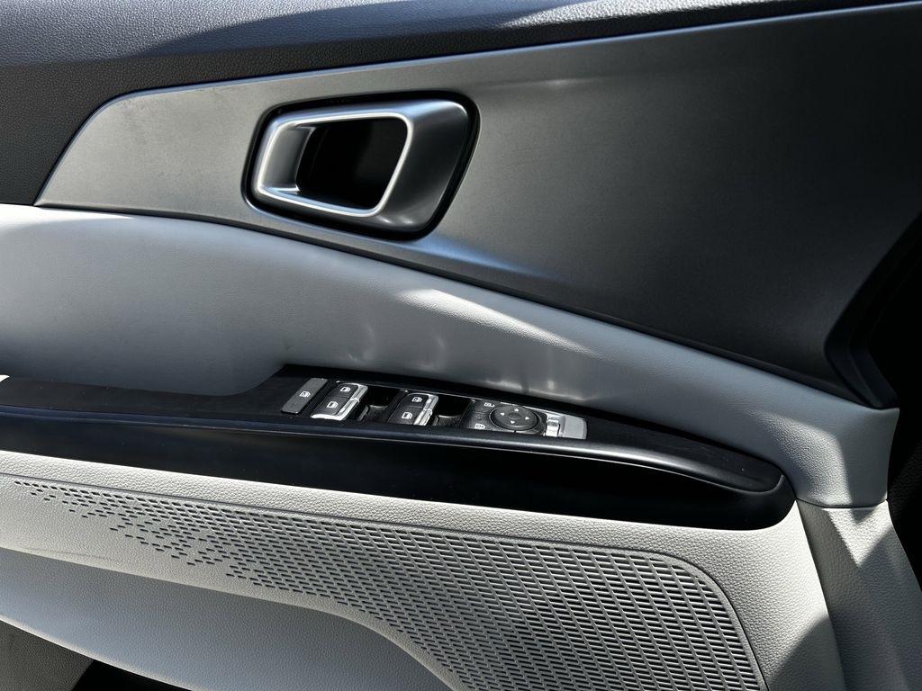 Kia Carnival LX Seat Package 2023