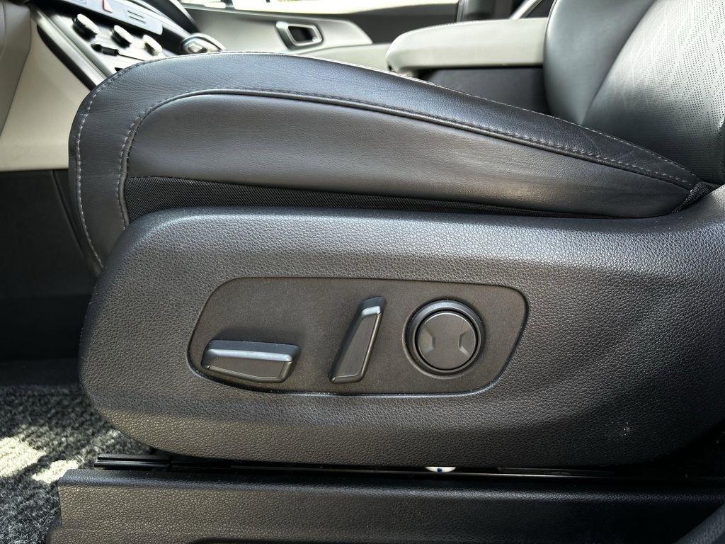 Kia Carnival LX Seat Package 2023