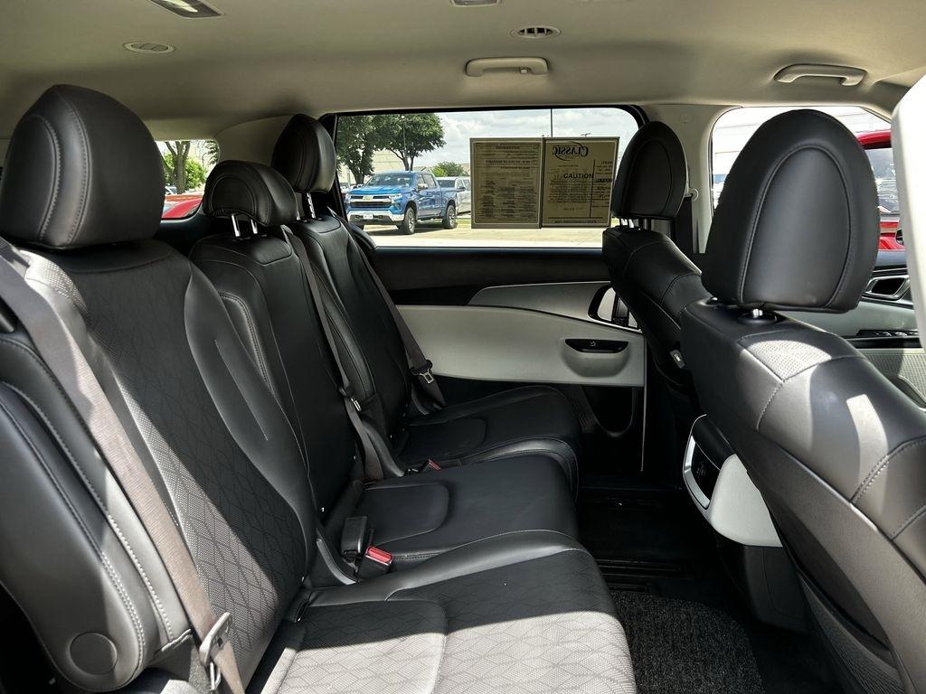 Kia Carnival LX Seat Package 2023