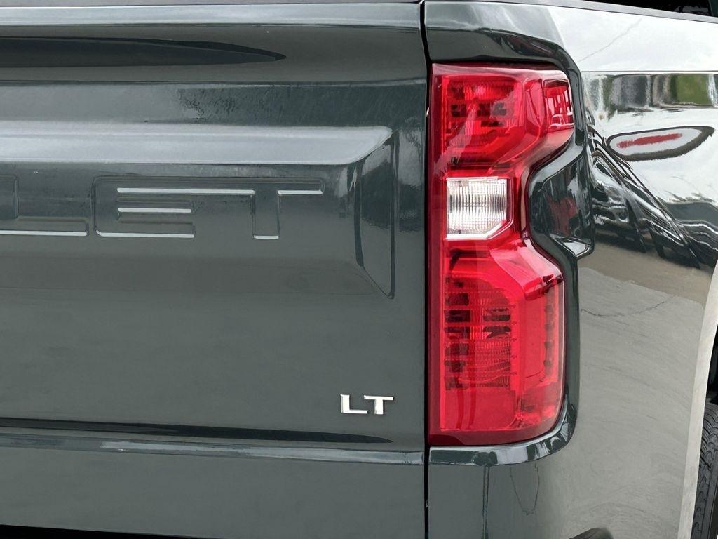 Chevrolet Silverado 1500 LT Crew Cab 2WD 2025