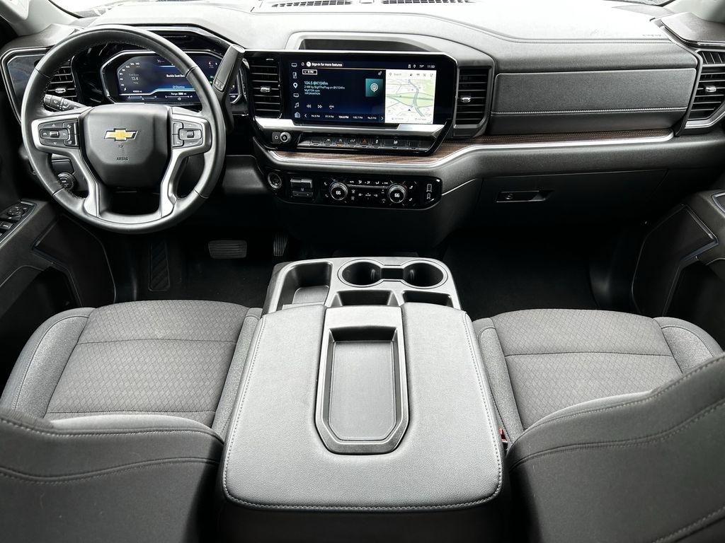 Chevrolet Silverado 1500 LT Crew Cab 2WD 2025