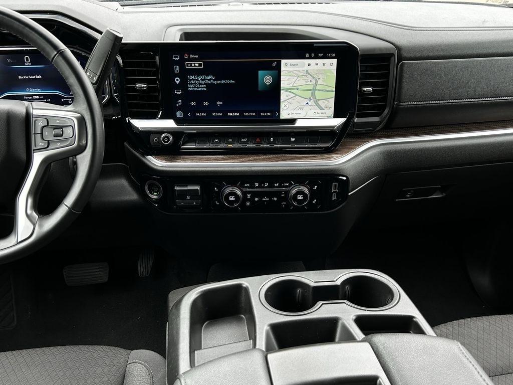 Chevrolet Silverado 1500 LT Crew Cab 2WD 2025