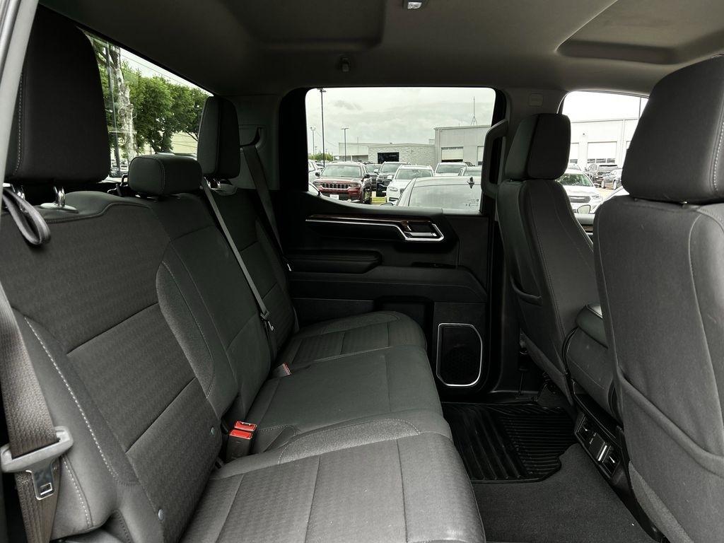 Chevrolet Silverado 1500 LT Crew Cab 2WD 2025