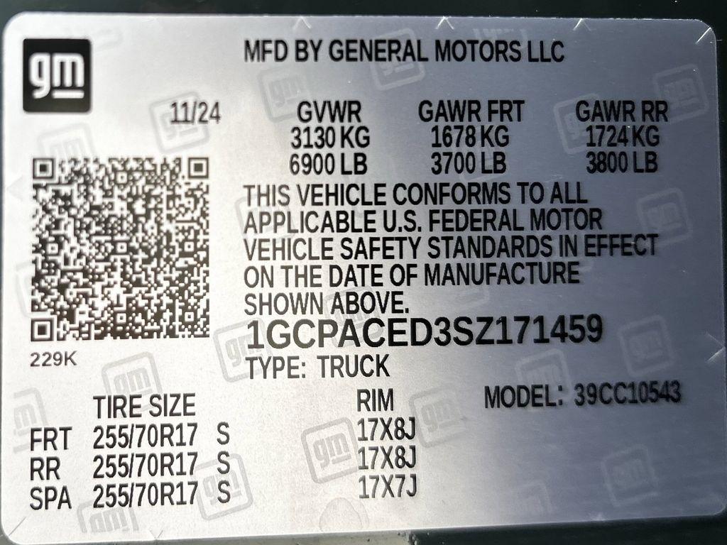 Chevrolet Silverado 1500 LT Crew Cab 2WD 2025