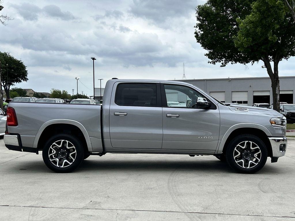 RAM 1500 Laramie Crew Cab SWB 4WD 2025