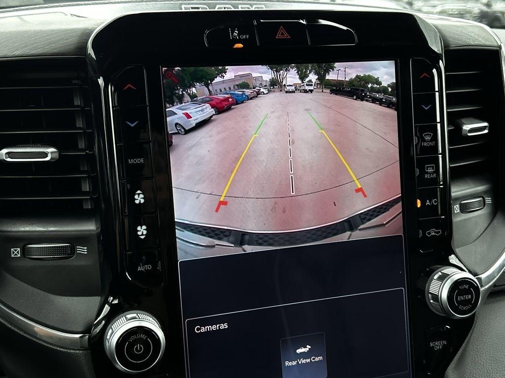 RAM 1500 Laramie Crew Cab SWB 4WD 2025