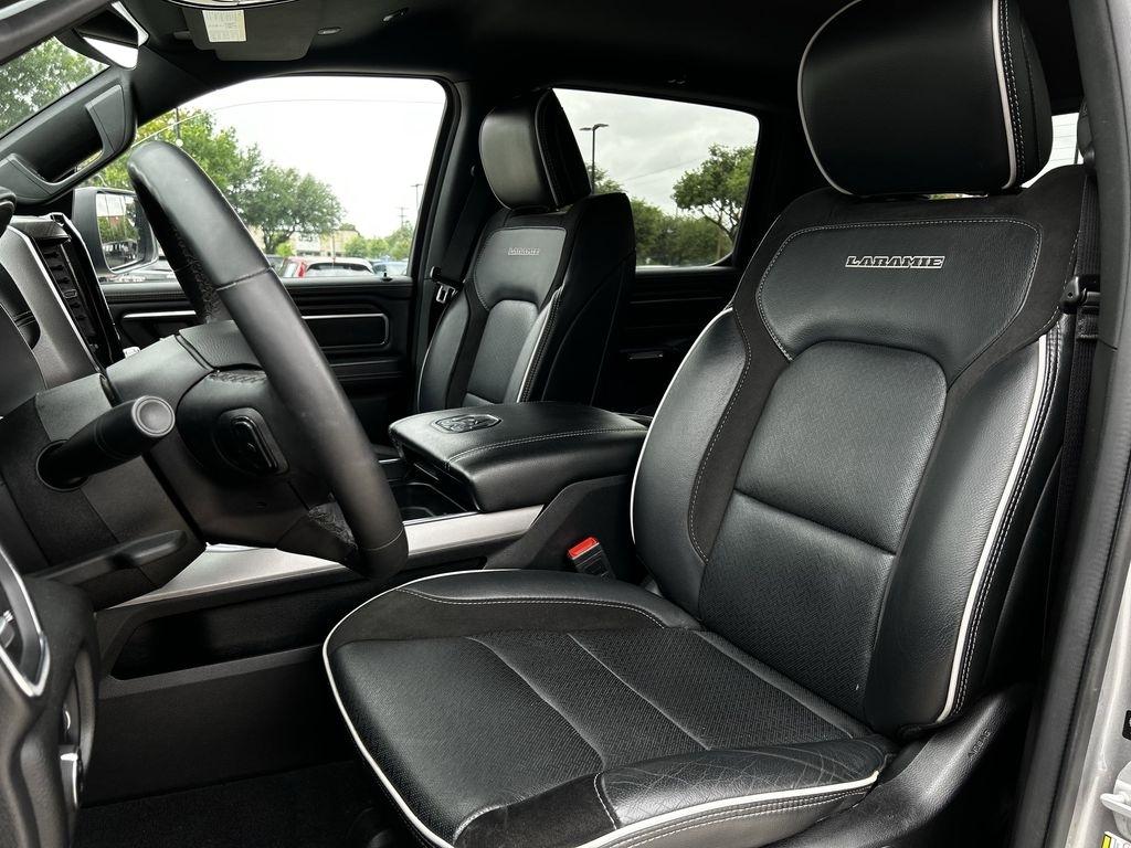 RAM 1500 Laramie Crew Cab SWB 4WD 2025