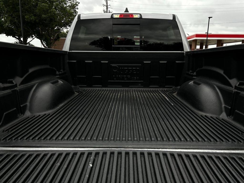 RAM 1500 Laramie Crew Cab SWB 4WD 2025