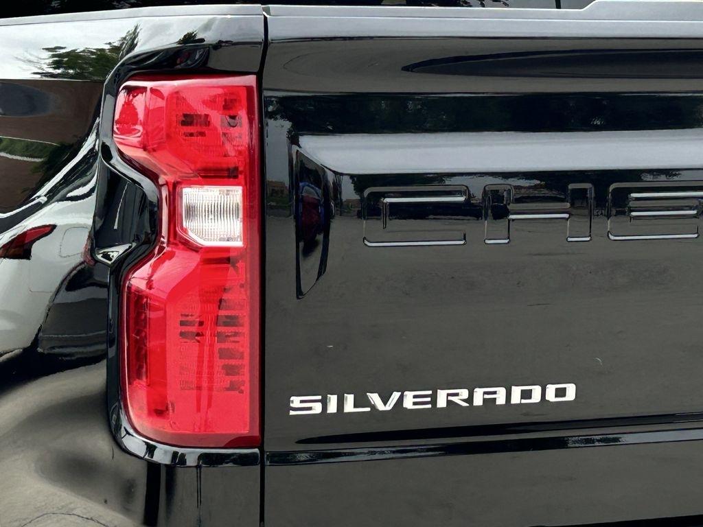 Chevrolet Silverado 1500 LT Crew Cab 2WD 2025