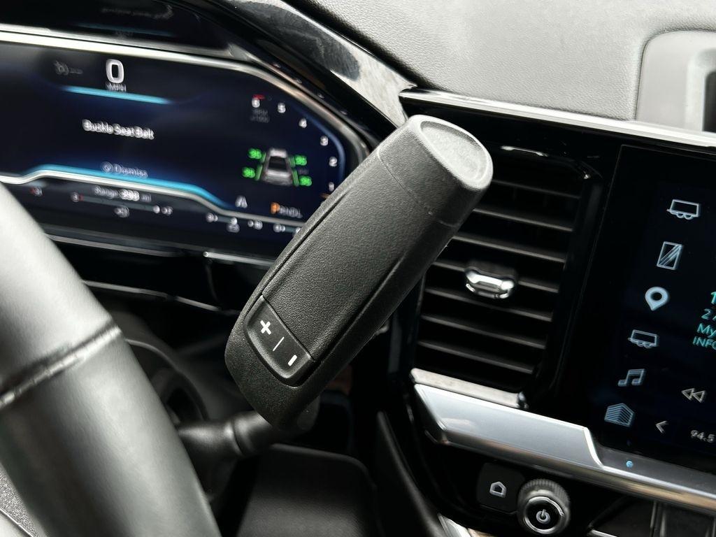 Chevrolet Silverado 1500 LT Crew Cab 2WD 2025