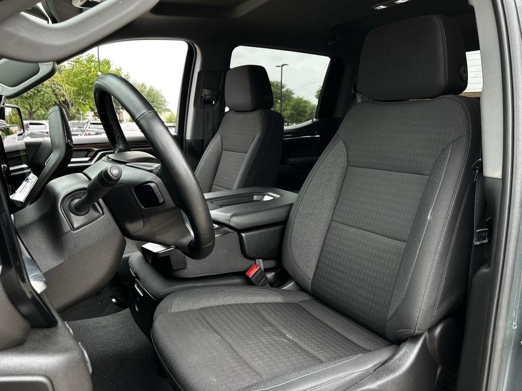 Chevrolet Silverado 1500 LT Crew Cab 2WD 2025