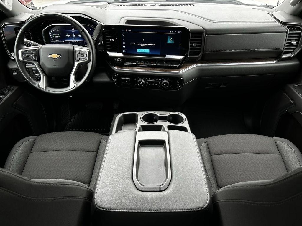 Chevrolet Silverado 1500 LT Crew Cab 2WD 2025