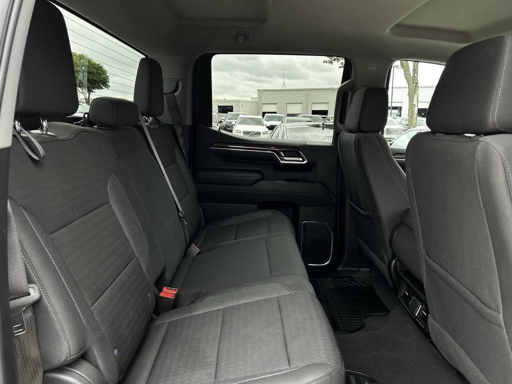 Chevrolet Silverado 1500 LT Crew Cab 2WD 2025