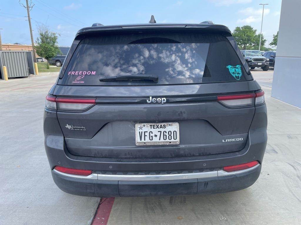 Jeep Grand Cherokee Laredo E 2WD 2023