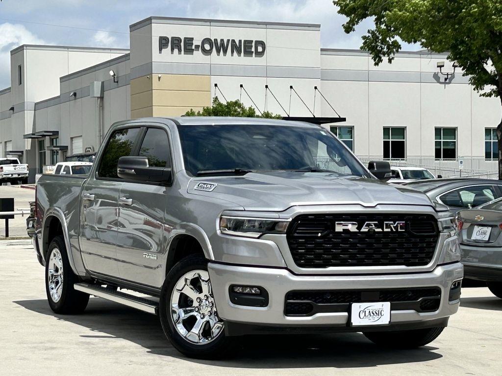 RAM 1500 Big Horn Crew Cab SWB 4WD 2025