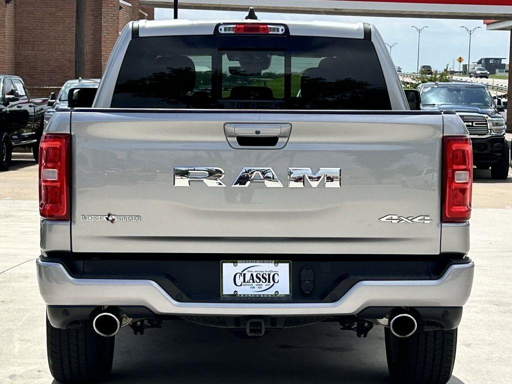 RAM 1500 Big Horn Crew Cab SWB 4WD 2025