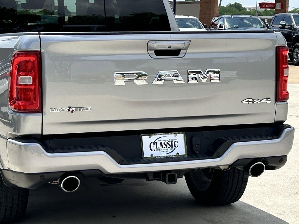 RAM 1500 Big Horn Crew Cab SWB 4WD 2025