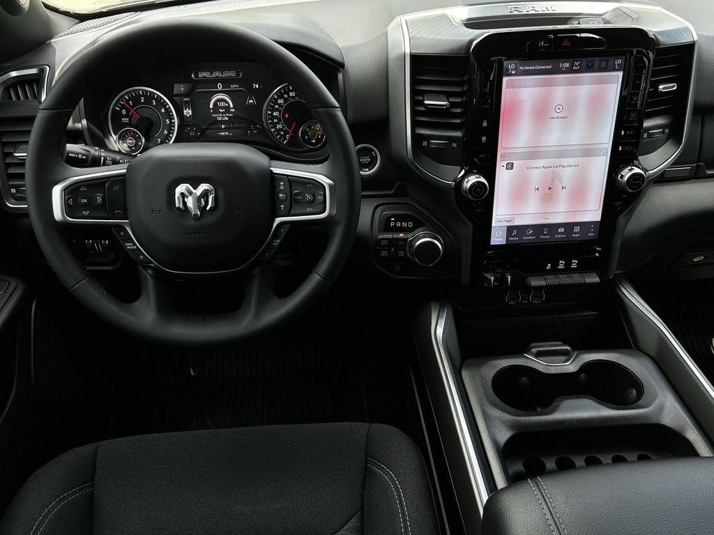 RAM 1500 Big Horn Crew Cab SWB 4WD 2025