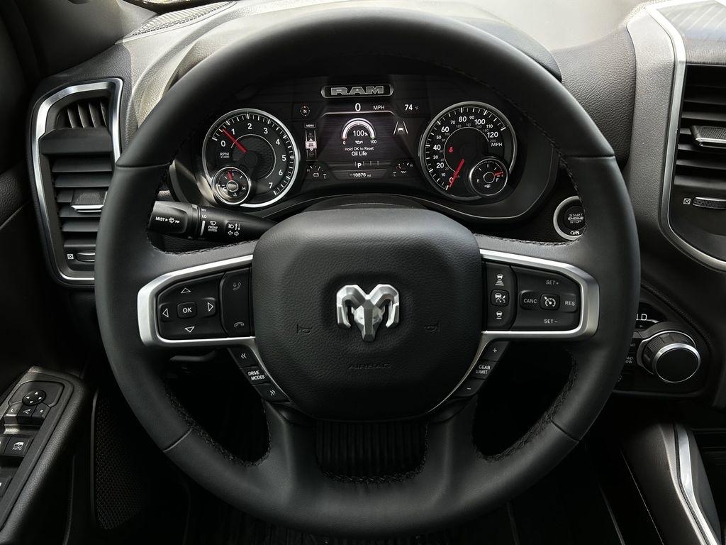 RAM 1500 Big Horn Crew Cab SWB 4WD 2025