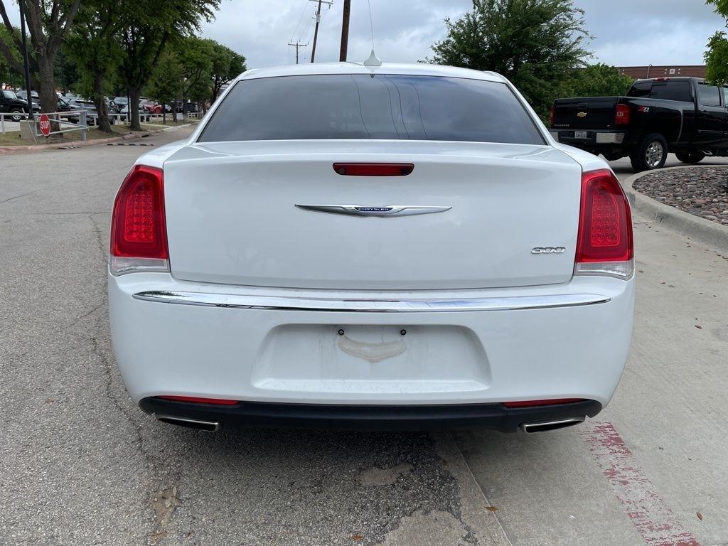 Chrysler 300 Limited RWD 2019