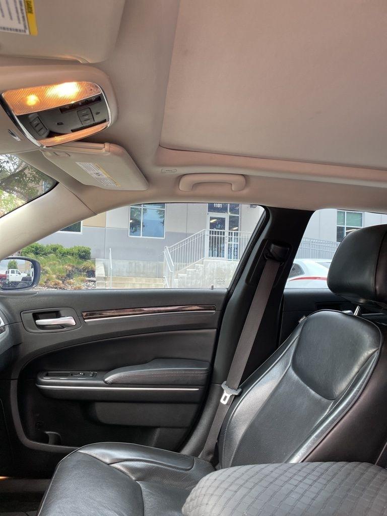 Chrysler 300 Limited RWD 2019