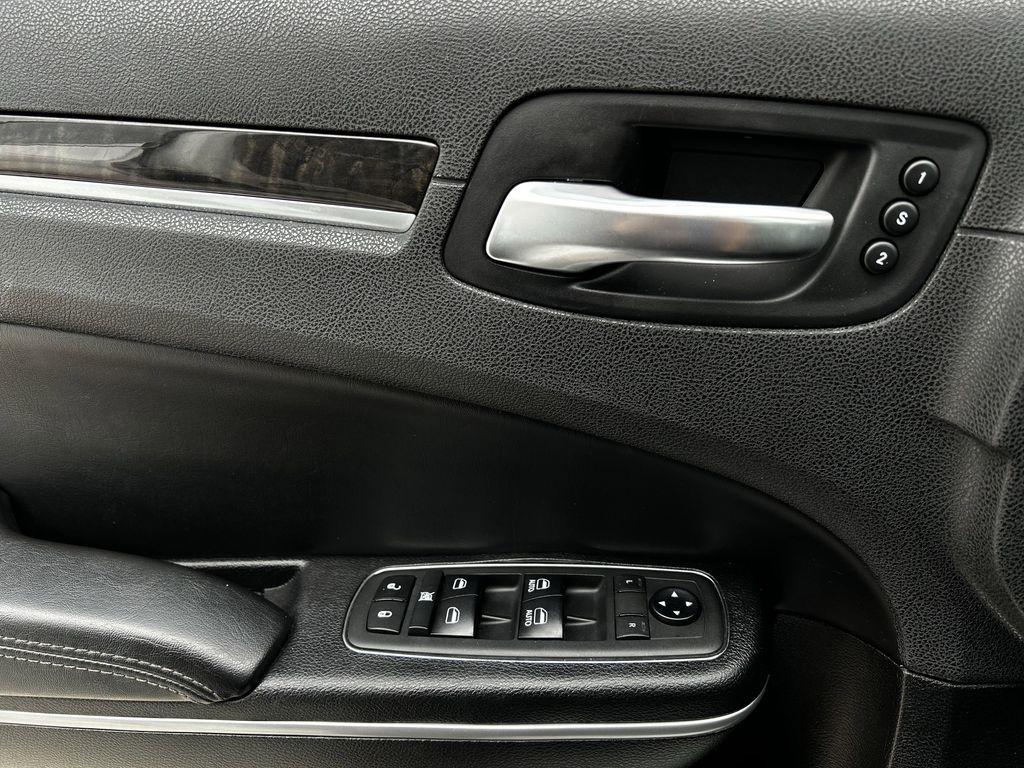 Chrysler 300 Limited RWD 2019