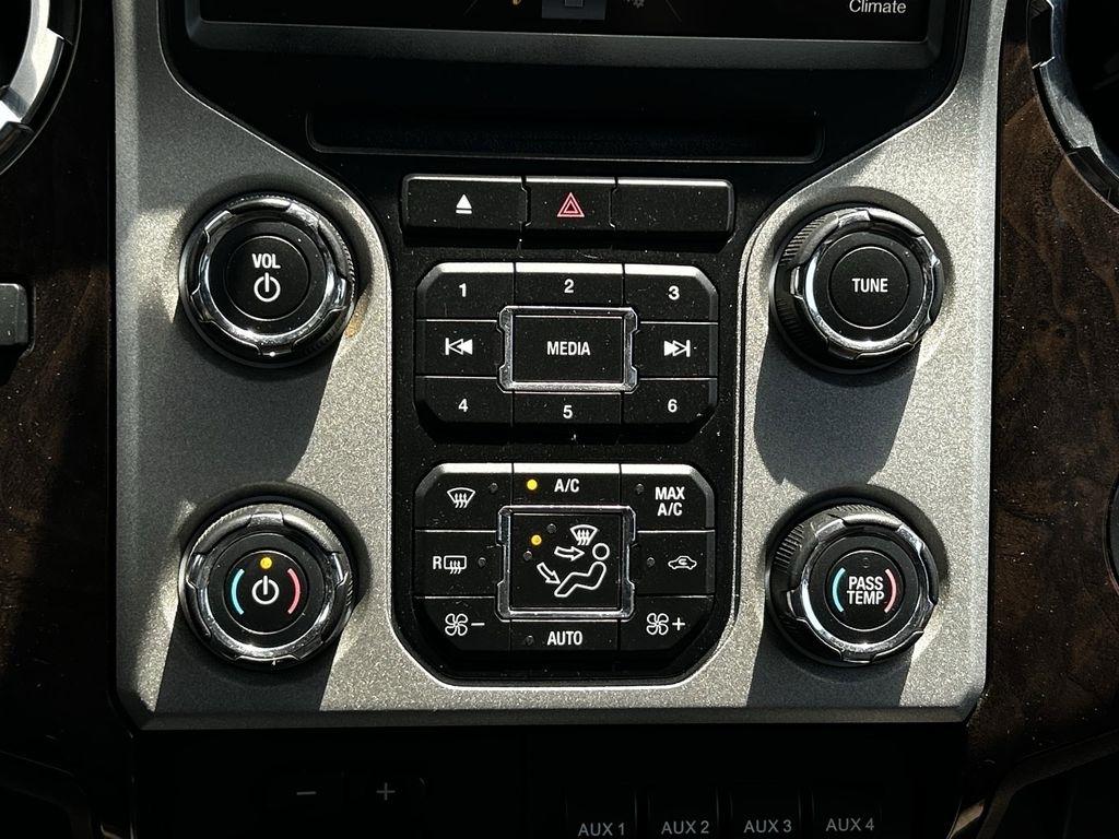 Ford F-250 SD King Ranch Crew Cab 4WD 2015