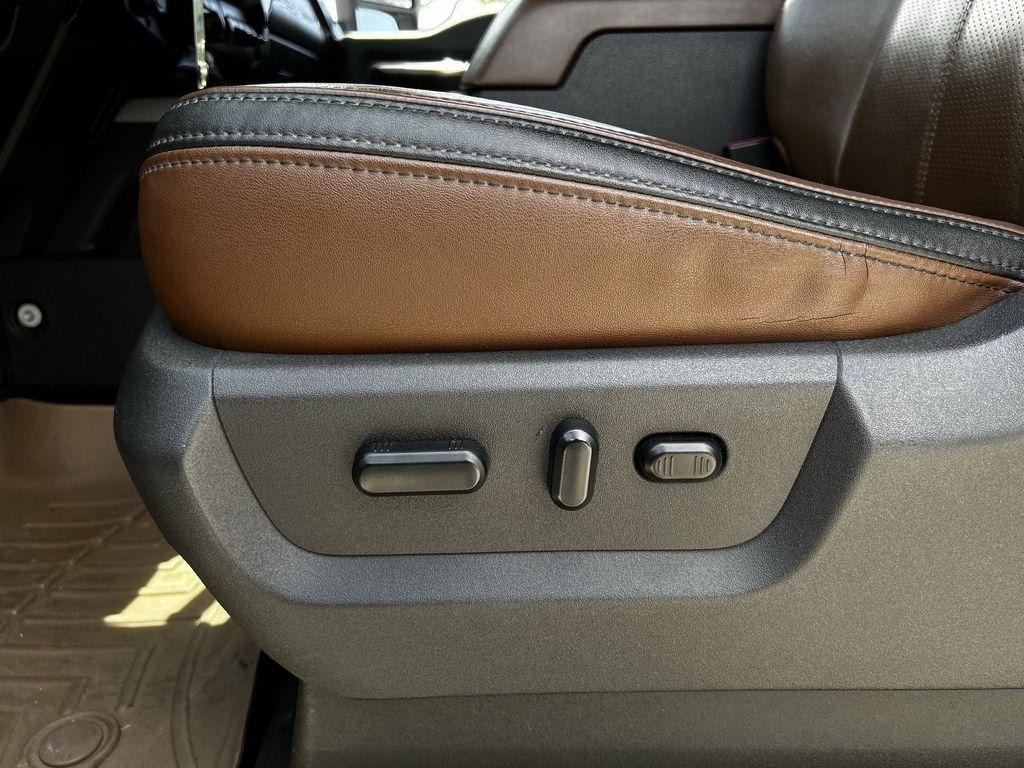 Ford F-250 SD King Ranch Crew Cab 4WD 2015