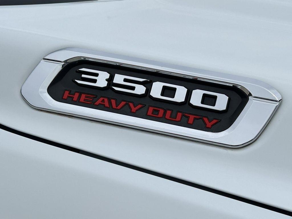 RAM 3500 Tradesman Crew Cab 4WD DRW 2024