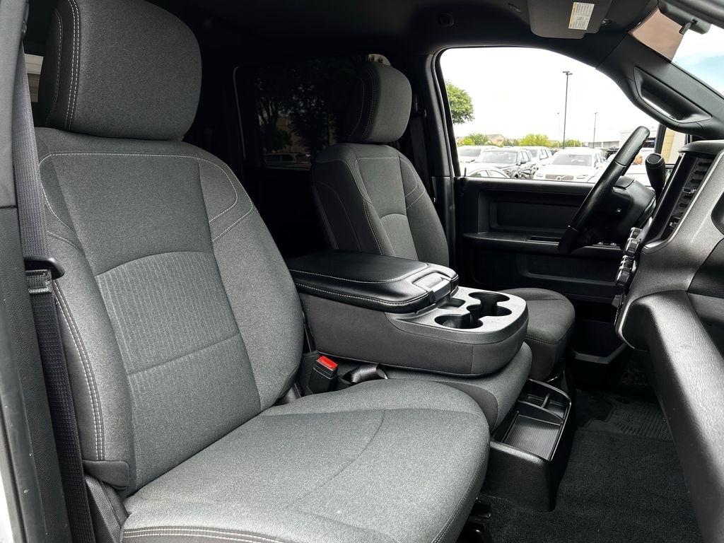 RAM 3500 Tradesman Crew Cab 4WD DRW 2024
