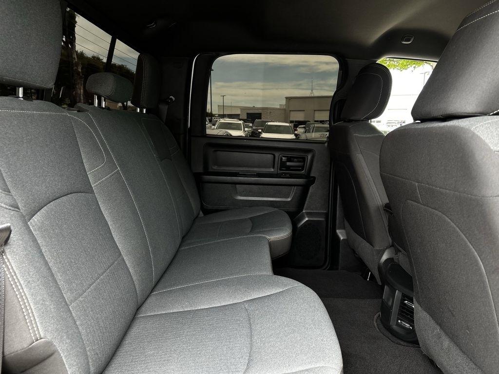 RAM 3500 Tradesman Crew Cab 4WD DRW 2024